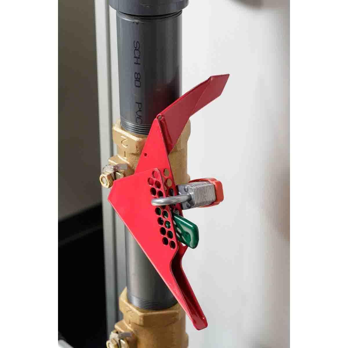 Brady® 65693 Closed Valve Mechanical Risk Standard Ball Valve Lockout, Fits Max Handle Size: 1.62 in W x 0.43 in THK, Fits Min Pipe Size: 1-1/4 in, Fits Max Pipe Size: 3 in, 1 Padlock, -20 deg F Min Temperature, 200 deg F Max